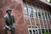 Photog: Rajah Bose.Bing Crosby Statue