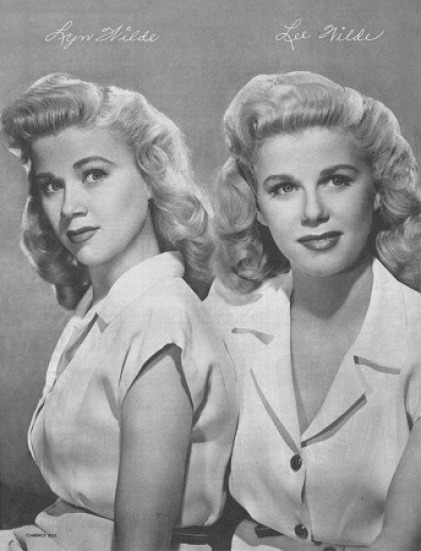 1940s_yank_pin_up_girls_wilde_twins-7